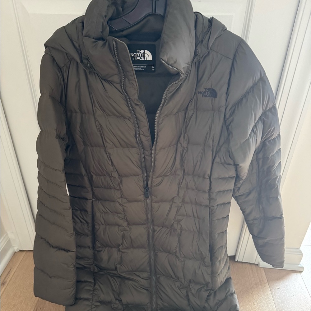 The North Face Olive Green Metropolis II Parka M
